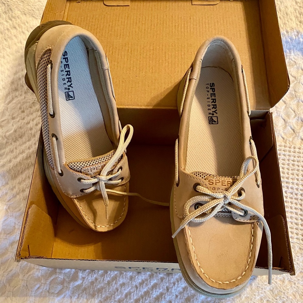 Sperry’s new never worn